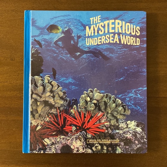 Vintage Aquatic Book Bundle - Picture 2 of 16